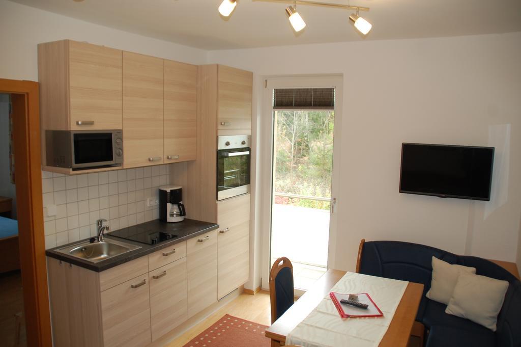 Haus Am Wald Apartment Faak am See Room photo